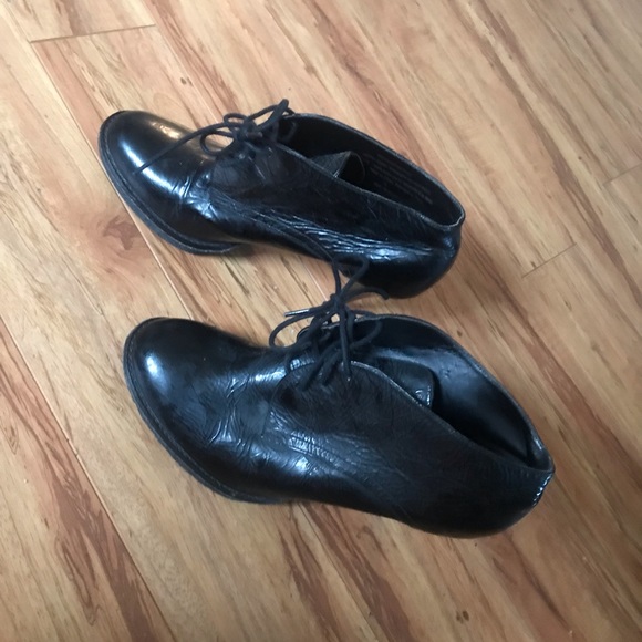 Black high heels - Picture 2 of 2